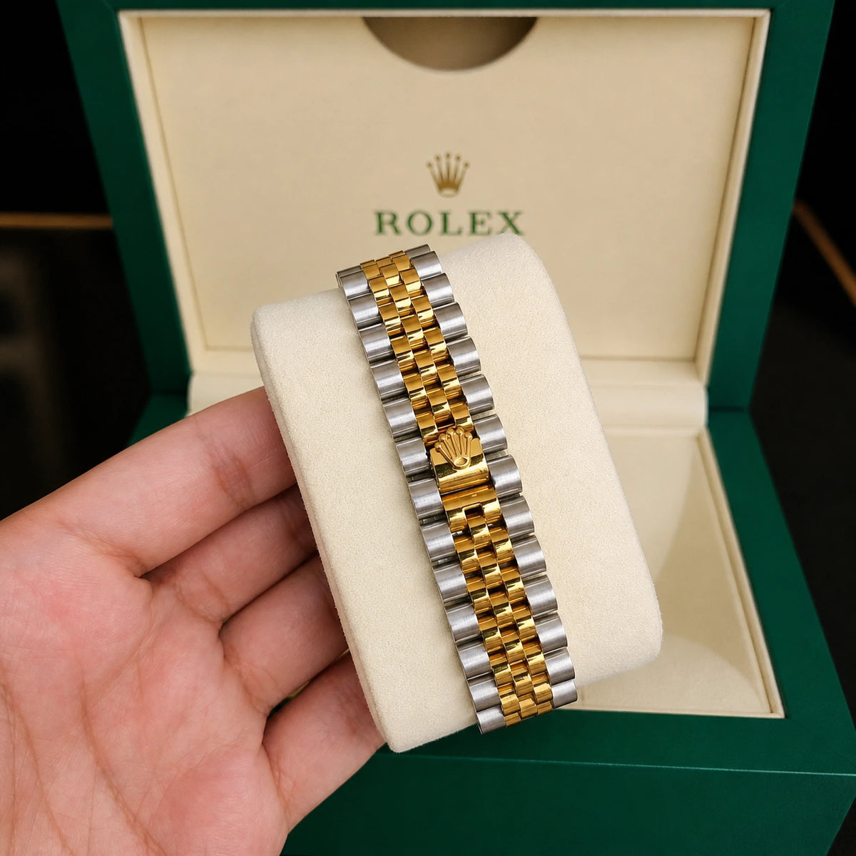 ROLEX GMT | BLACK DIAL | TRUE-TONE BRACELET
